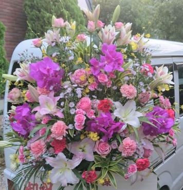 ピンク系　スタンド花「花鶴」（愛知県刈谷市の花屋）のギャラリー写真